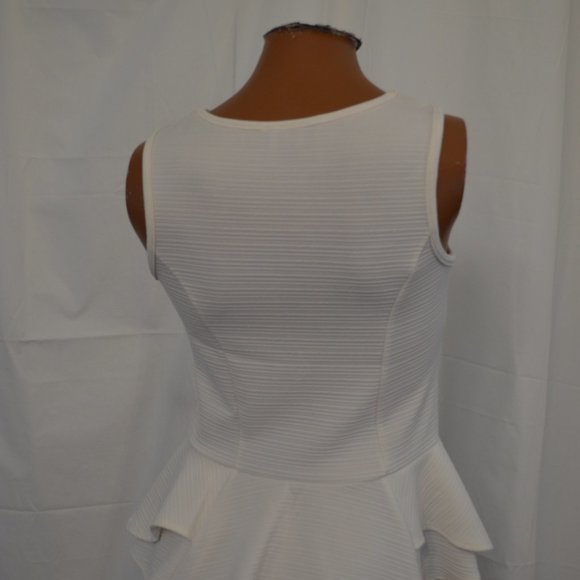 White peplum bouse - Picture 2 of 4